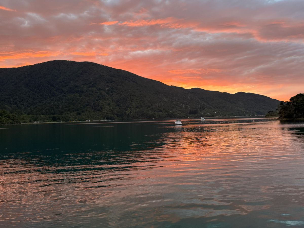 Endeavour%20inlet%20sunrise