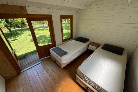 Grandad%27s%20cabin%20twin%20inside