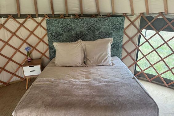 King%20bed%20horizontal%20ruru%20